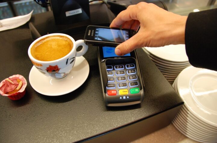 Contactless card transaction